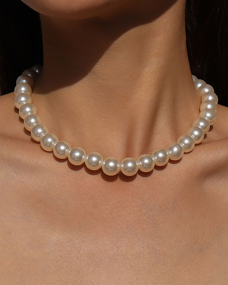 Classic Pearl Necklace
